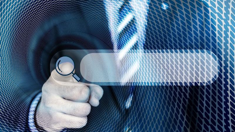 リコー、「AI音声コンシェルジュ」提供開始　デジタルサイネージ×AIで無人接客と省人化を支援